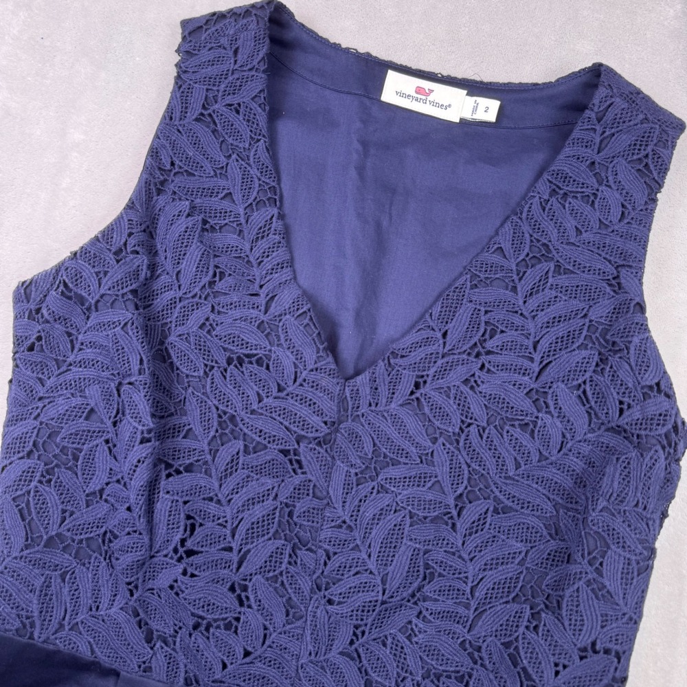 Vineyard Vines Navy Blue Leaf Lace V-Neck Fit and Flare Dress Sleeveless Size 2